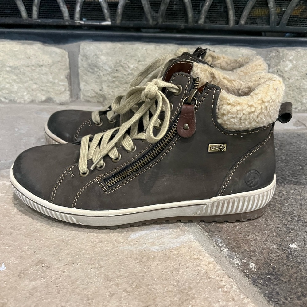 Remonte Womens fall winter Boots
